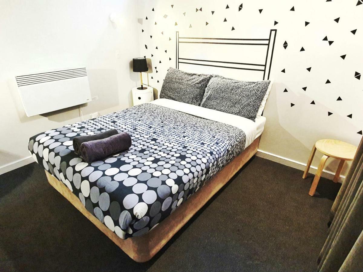 Bumbles Backpackers Hostel Κουίνσταουν Εξωτερικό φωτογραφία
